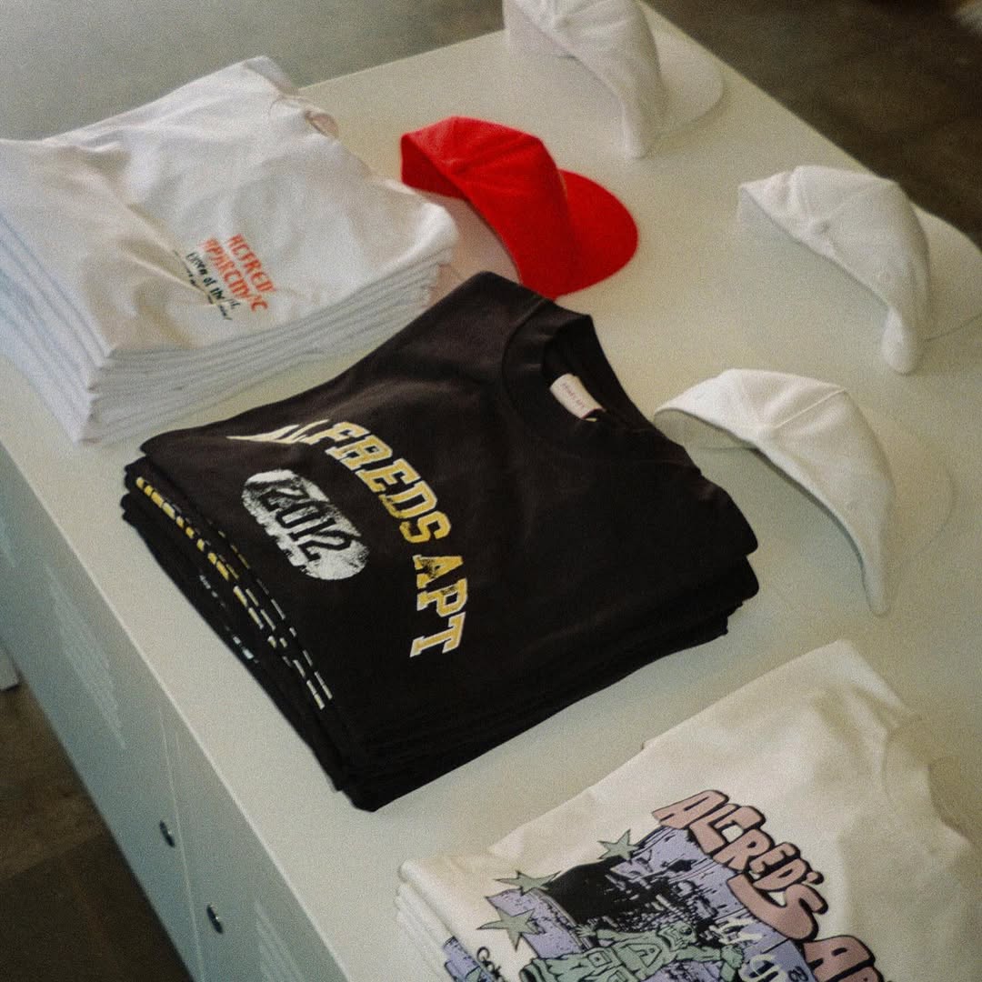 ALFRED'S APPARTMENT FOR IN PIECES